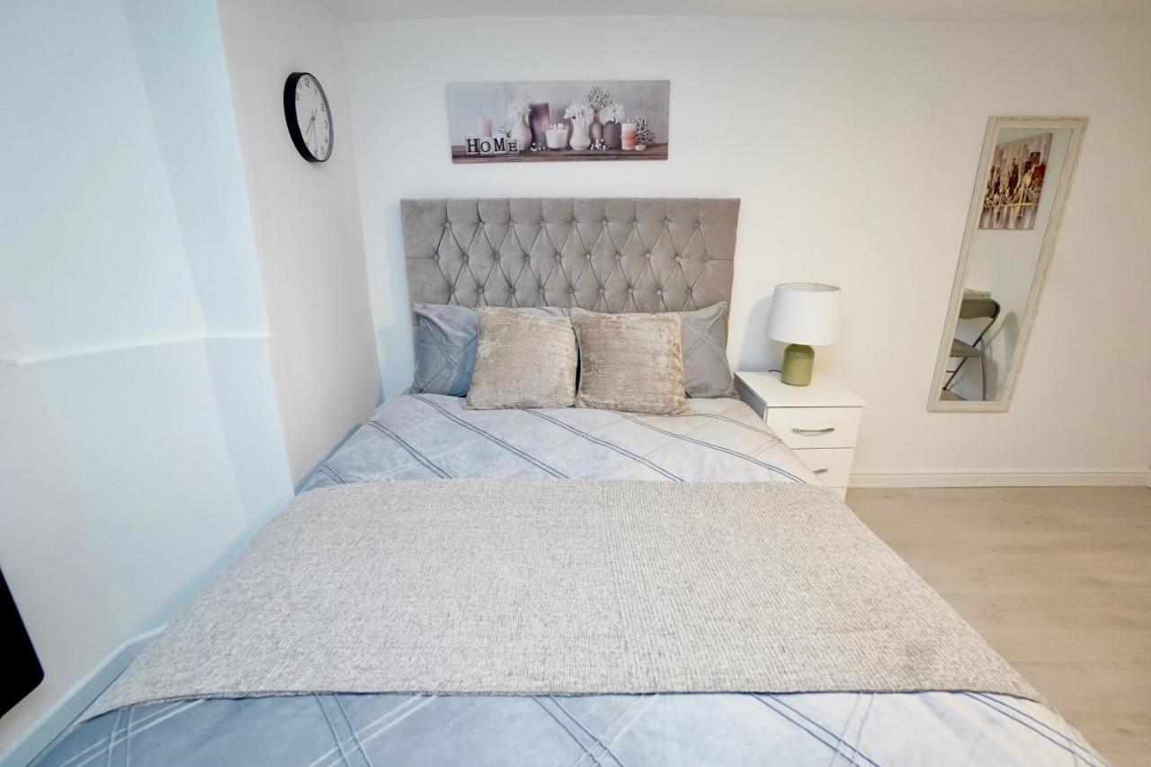 Luxury Flats In Southsea Portsmouth - Free Parking Appartement Buitenkant foto